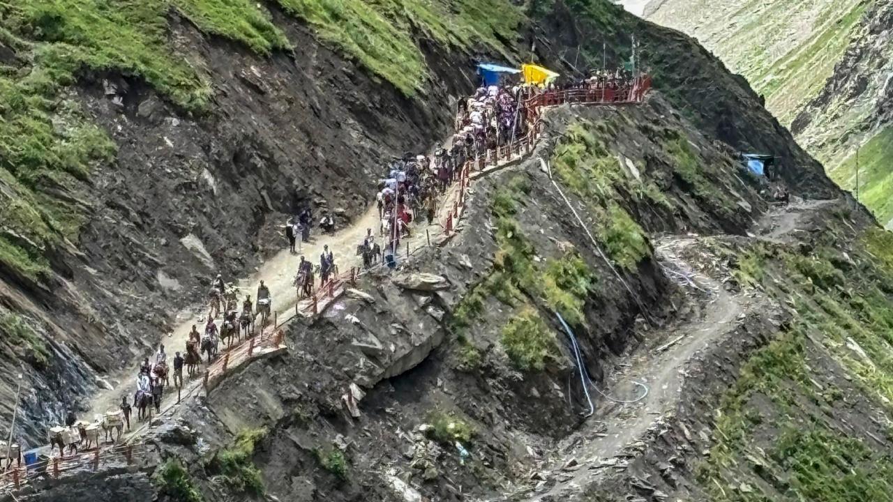 Over 18,000 pilgrims on Friday paid obeisance to Lord Shiva at the holy cave shrine of Amarnath in south Kashmir Himalayas, officials said