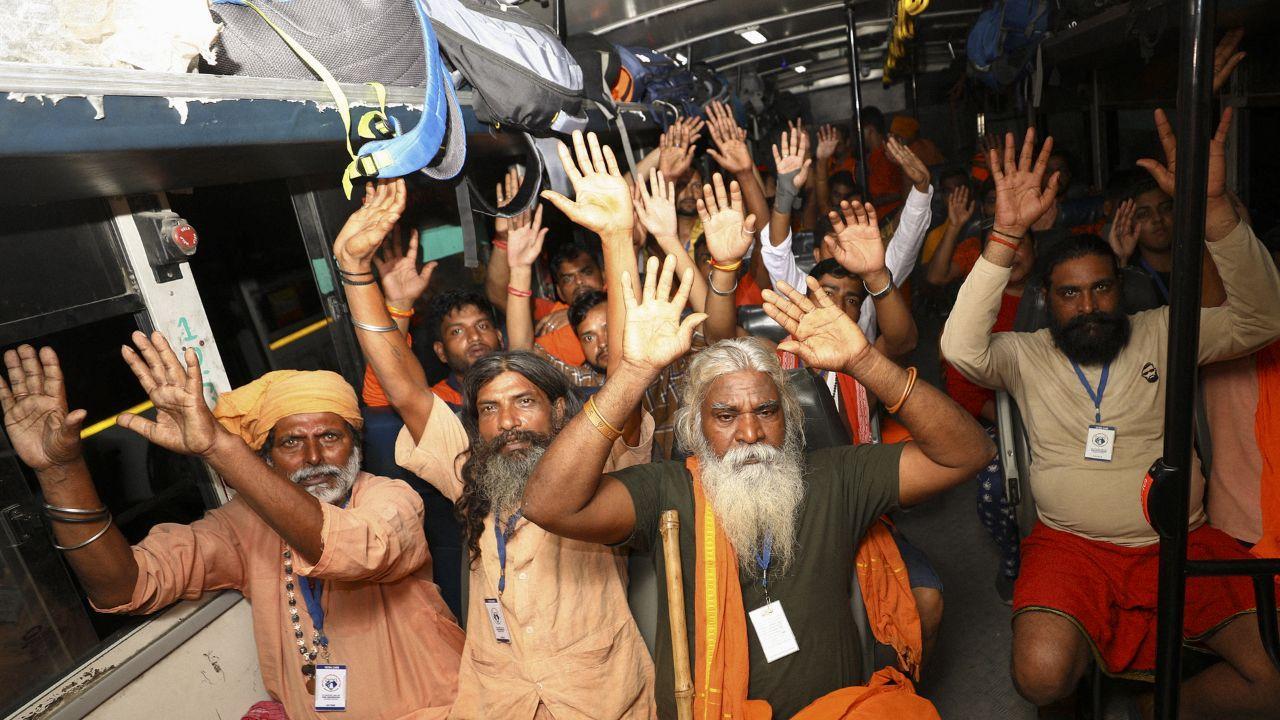 In Photos: Third Amarnath Yatra batch departs Jammu as pilgrimage gains momentum