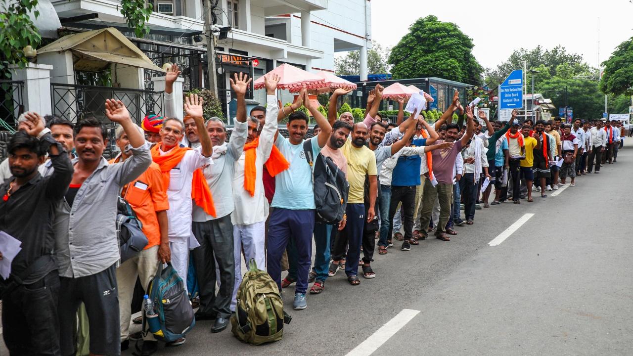 Meanwhile, the 16th batch of Amarnath Yatra pilgrims, consisting of 7908 pilgrims, departed from Jammu on July 18 amid tight security. Due to heavy rainfall in the region, the yatra had been suspended temporarily