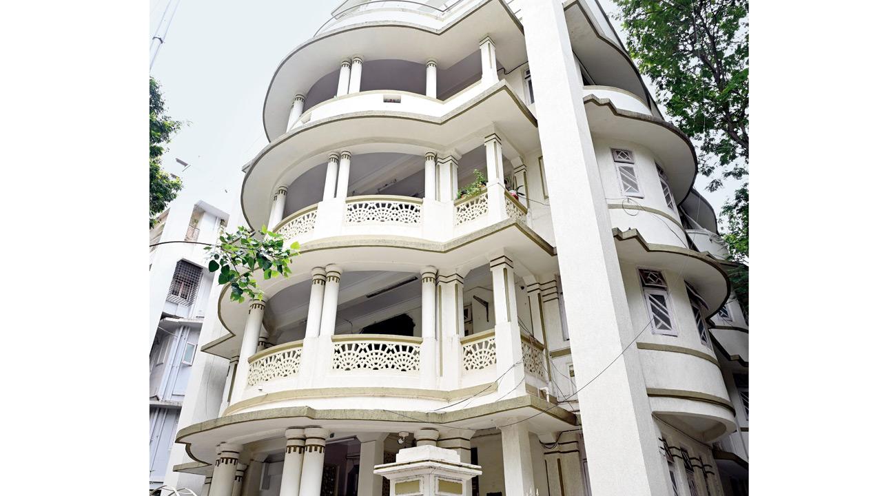 Bhatia Building, Shivaji Park