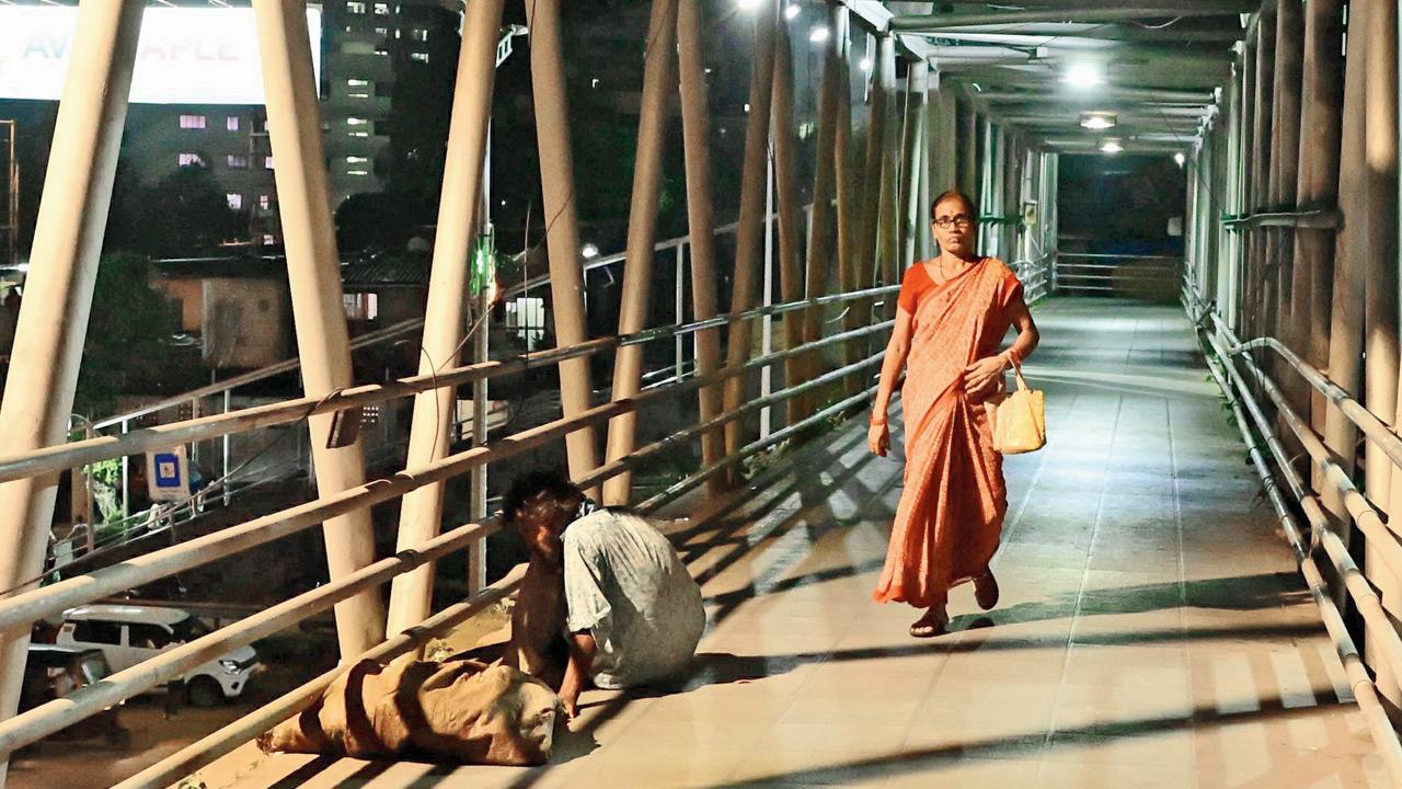 Aruna Chavan, Malad resident who uses Borivli’s Kulupwadi FOB daily. PIC/Nimesh Dave