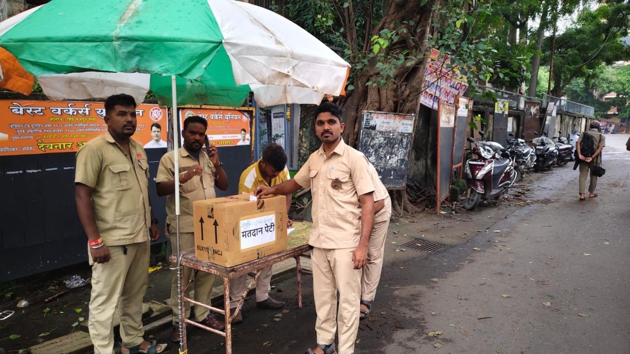 BEST wet-lease employees cast vote to decide on strike 