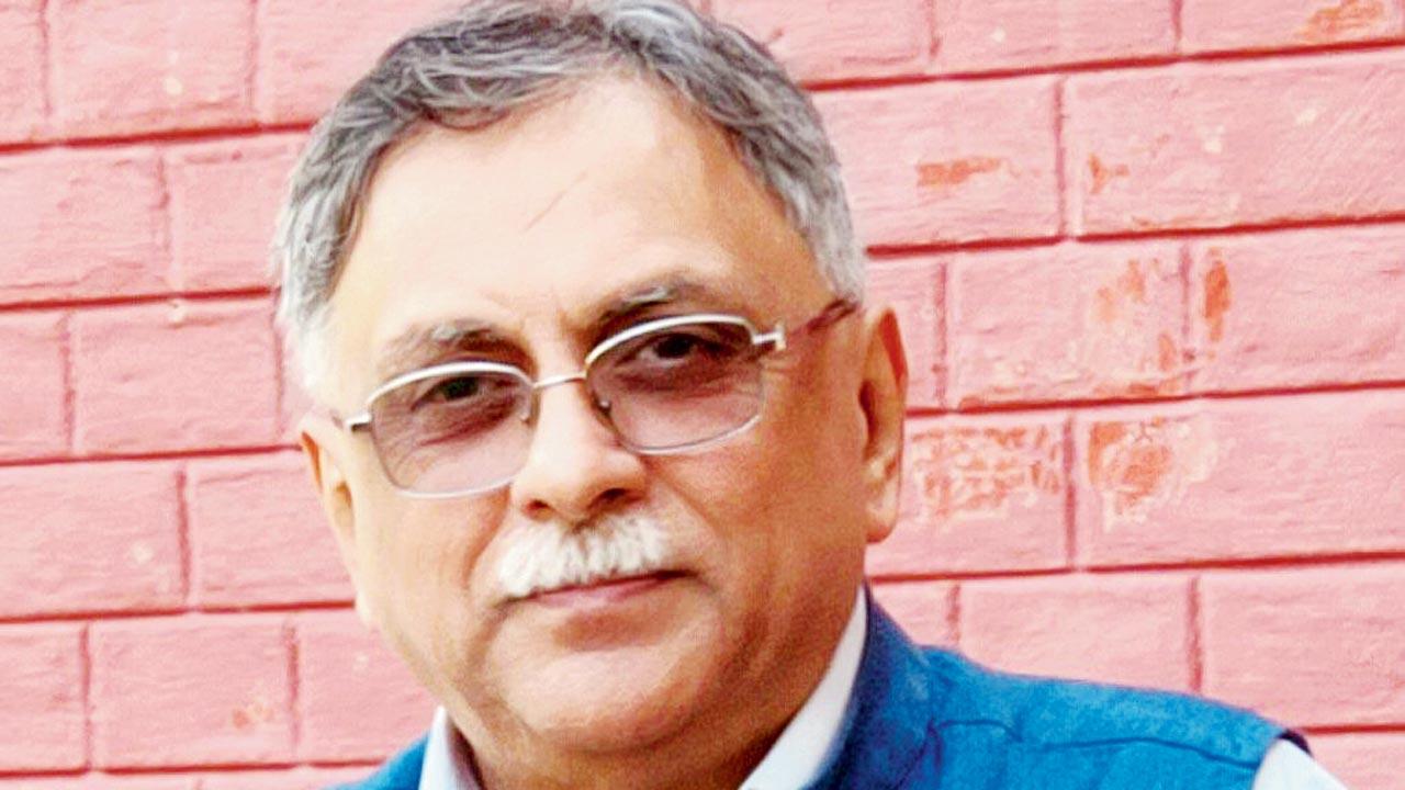 Professor Amar Farooqui