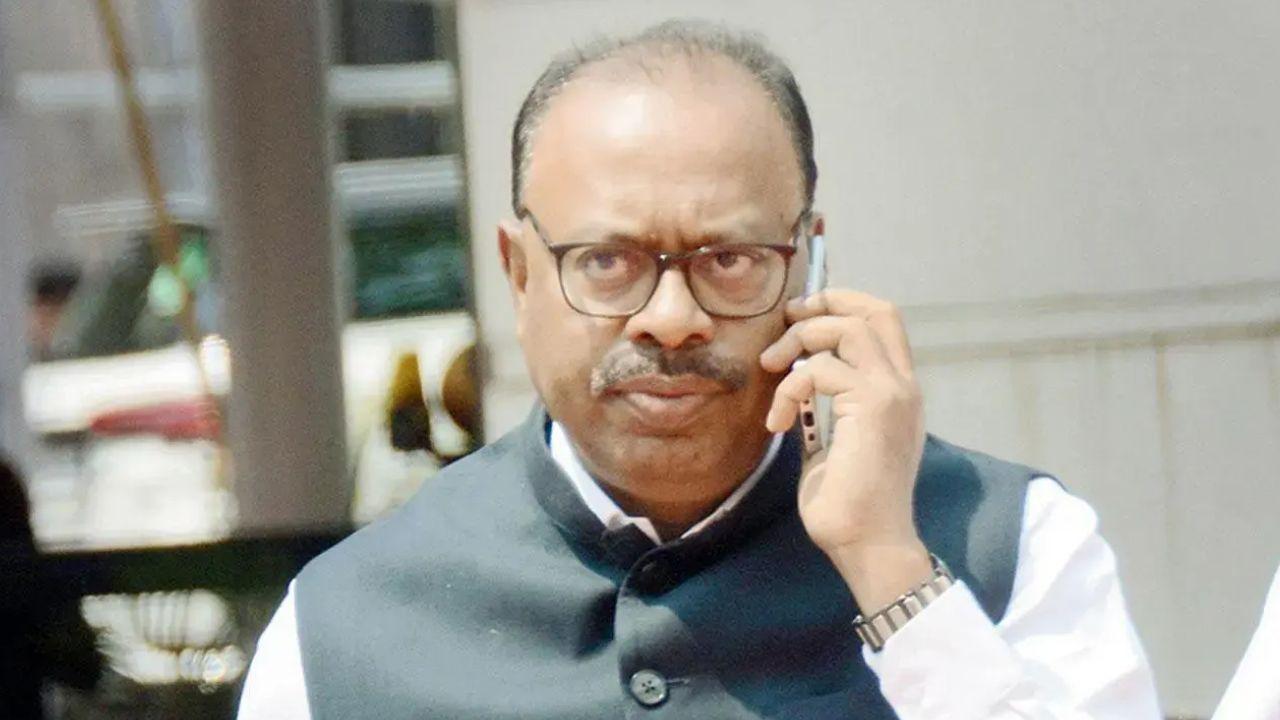 Chandrashekhar Bawankule denies making calls to protect Deepak Kate
