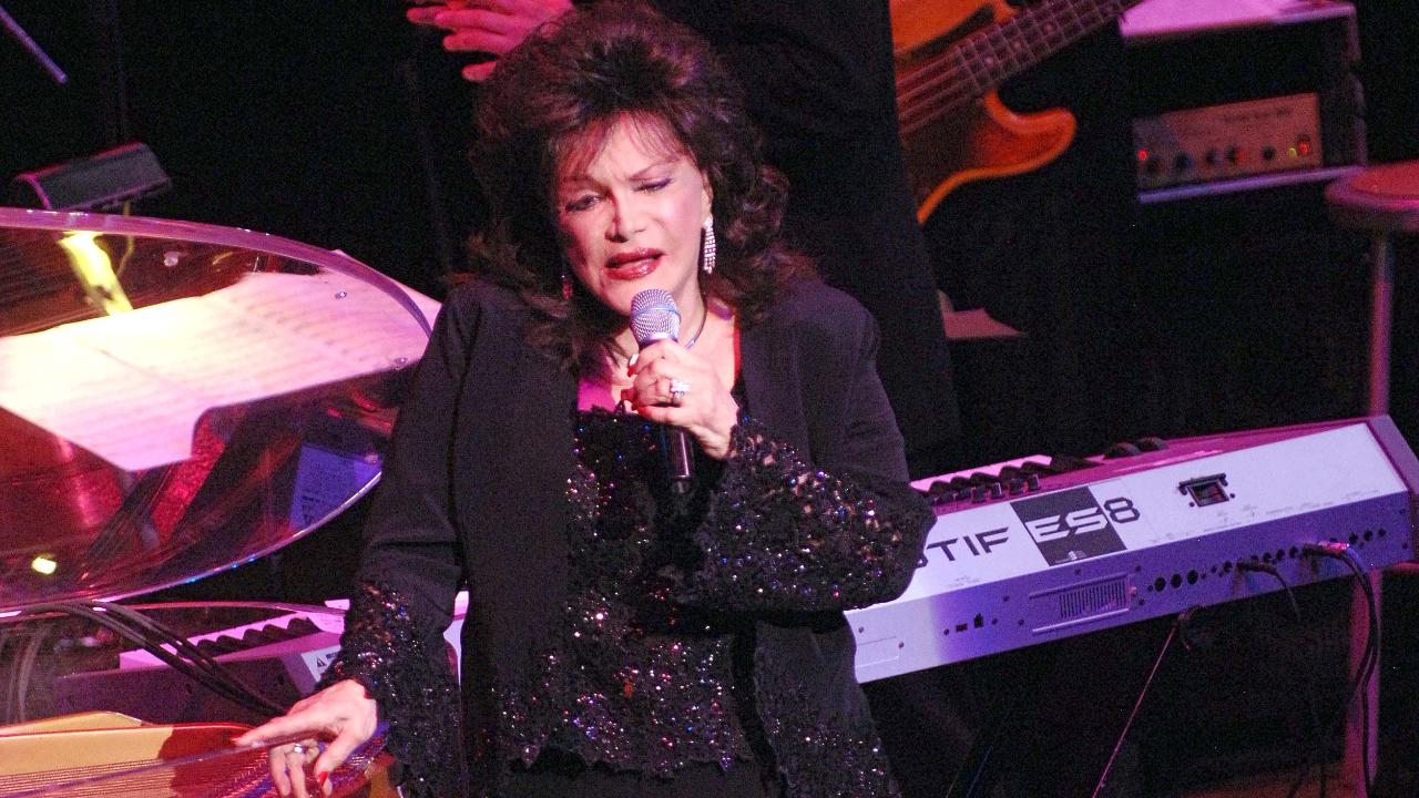 FrankieAnother song written by Greenfield and Sedaka, Francis sang the song, which was among her slower ballads on the B side of 'Lipstick On Your Collar', in May 1959   