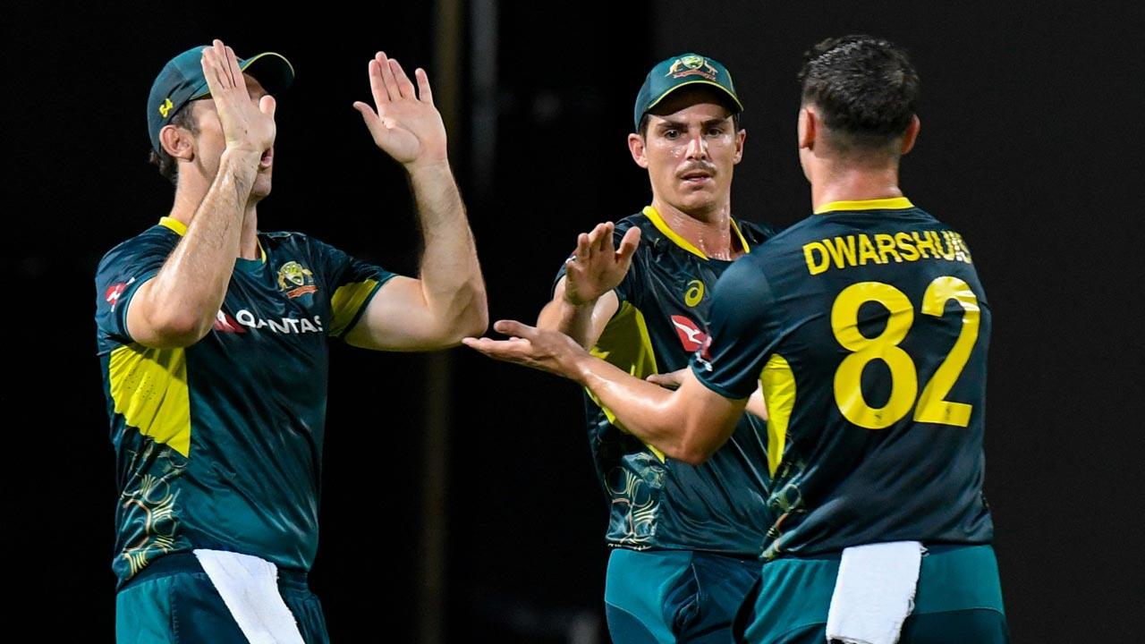 Dwarshuis claims three wickets, Australia seal series by 5-0