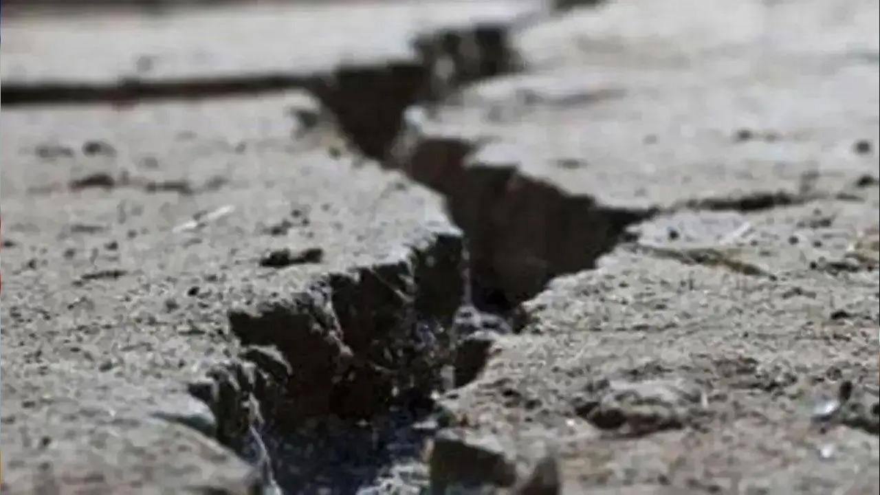 Earthquake of magnitude 7.3 hits Alaska, tsunami warning issued
