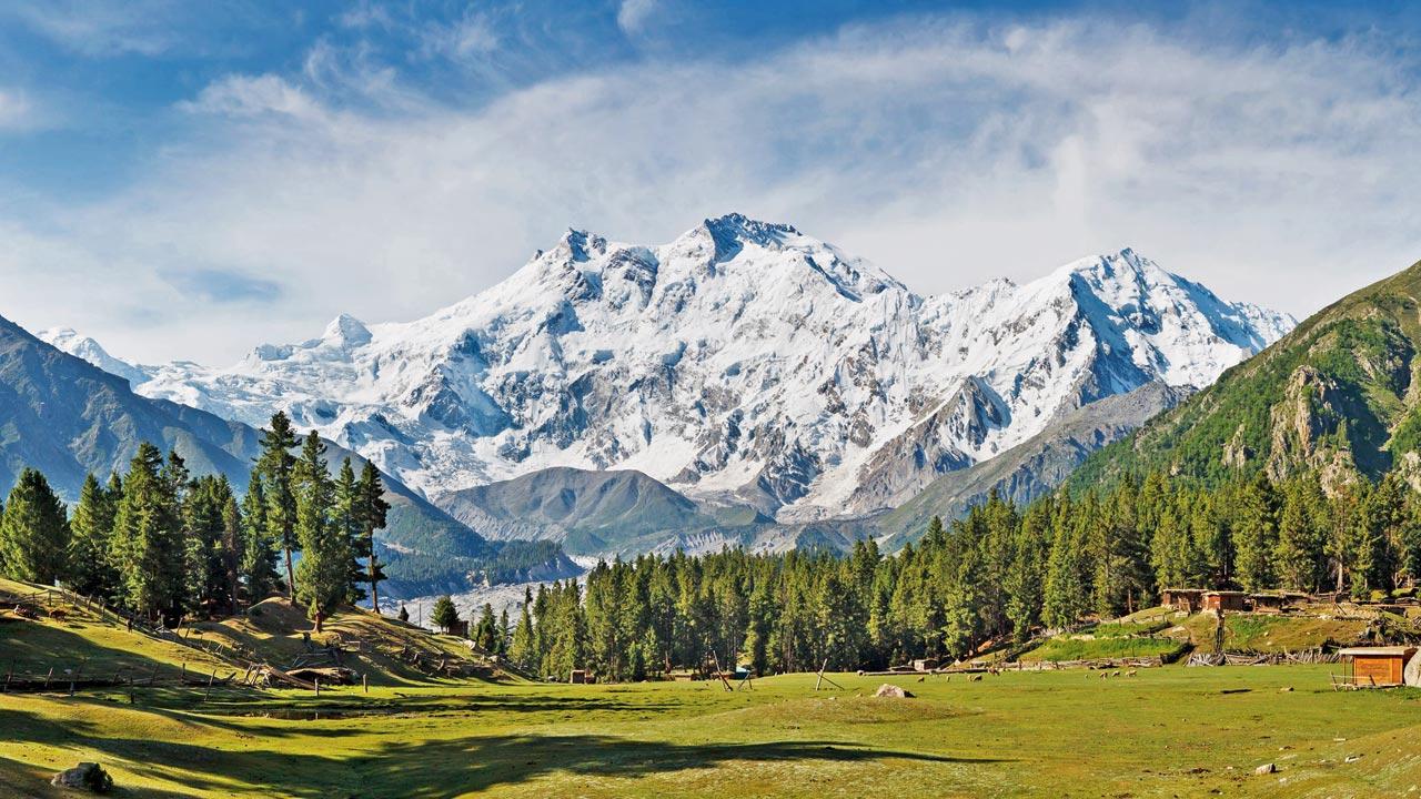 European mountaineers paraglide, ski down Nanga Parbat