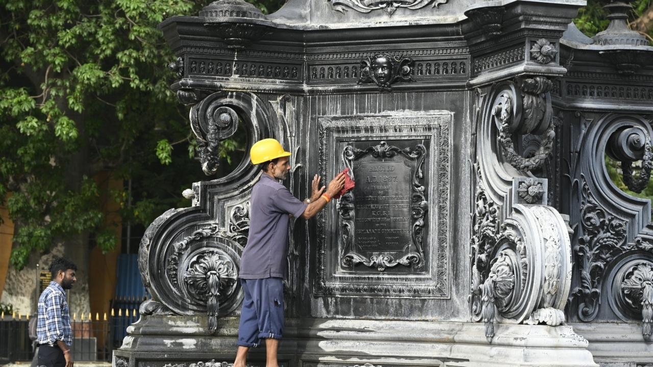 Cast in wrought iron, the 16-tonne monument dates back to 1867 and was originally erected to honour Sir Seymour Fitzgerald, Governor of Bombay from 1867 to 1872