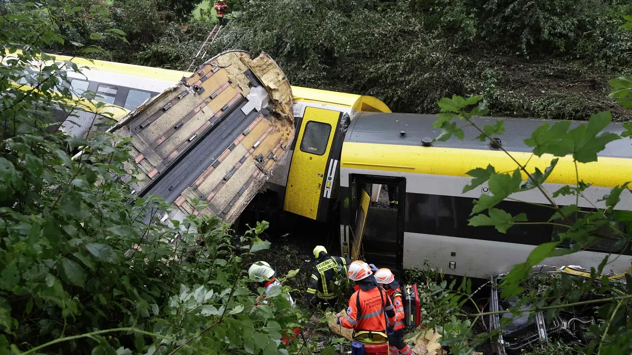 Germany: Three dead, several injured after passenger train derails in Riedlingen