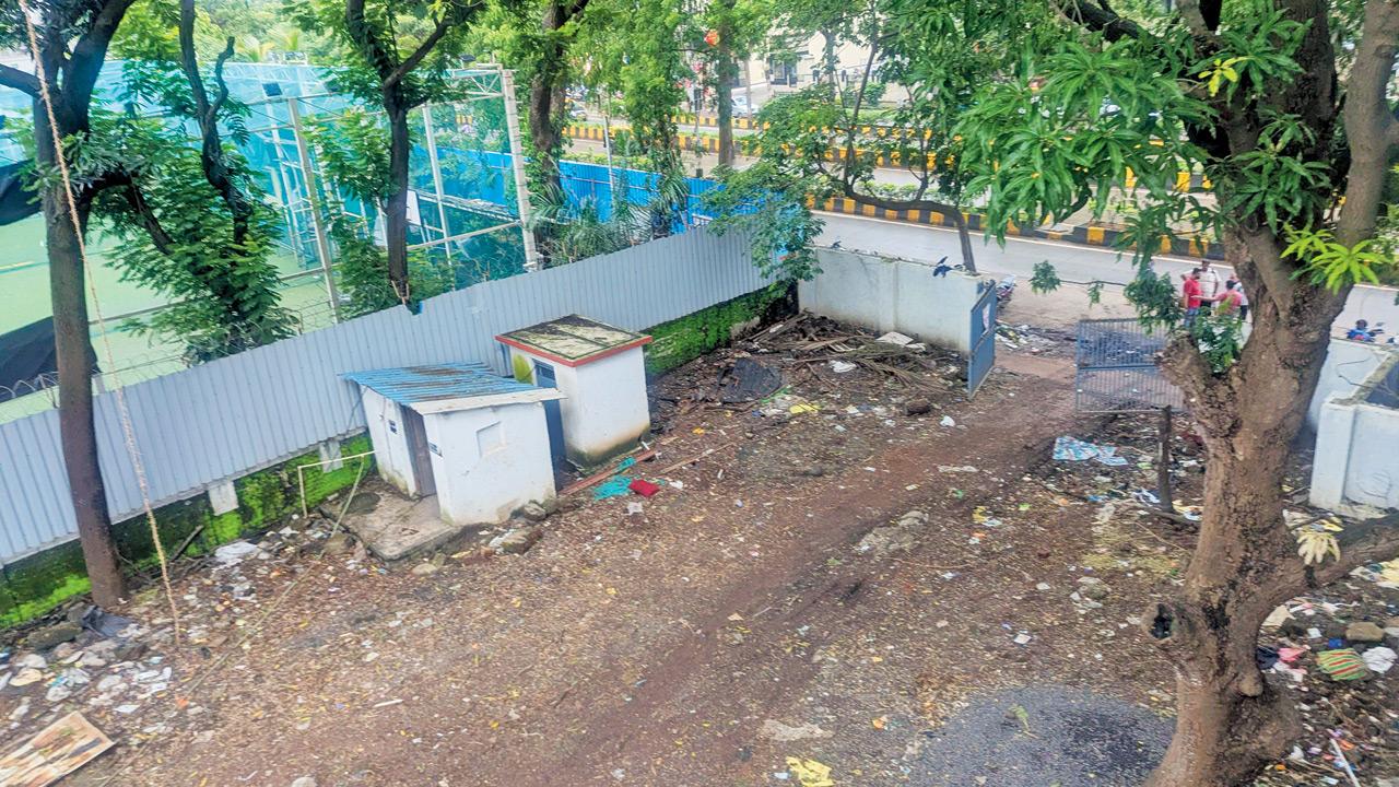 The unlocked trackside gates left wide open for easy access to commuters. Pics/Rajendra B Aklekar