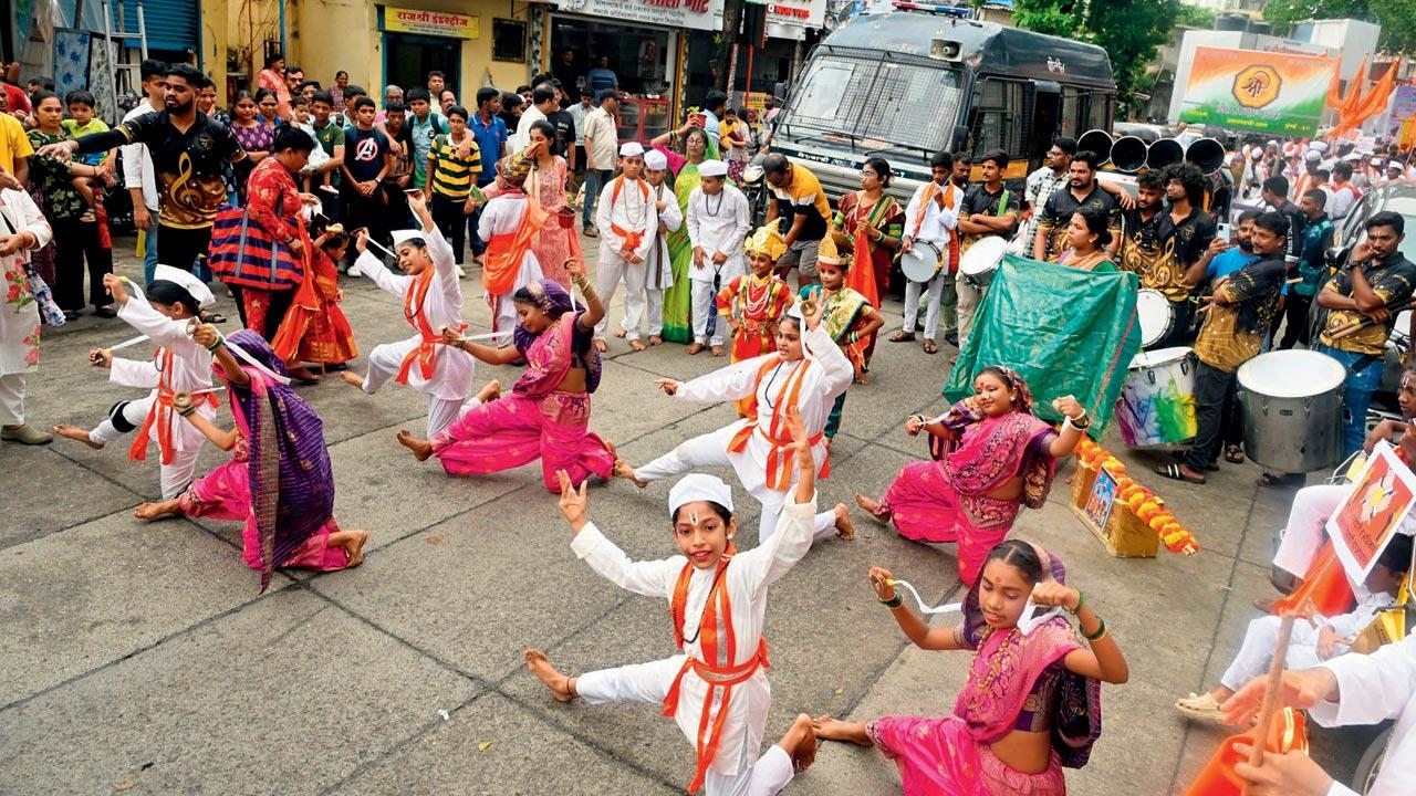In ‘sensitive’ Jogeshwari, a dindi with Rahim Mubarak