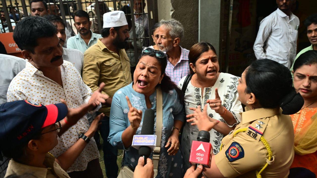 The MNS said its march would begin at the site of the assault and end at Mehta's office. The police had denied permission for the route. However, after high drama on the streets and apparent political intervention, the morcha passed through the original route proposed by the organisers