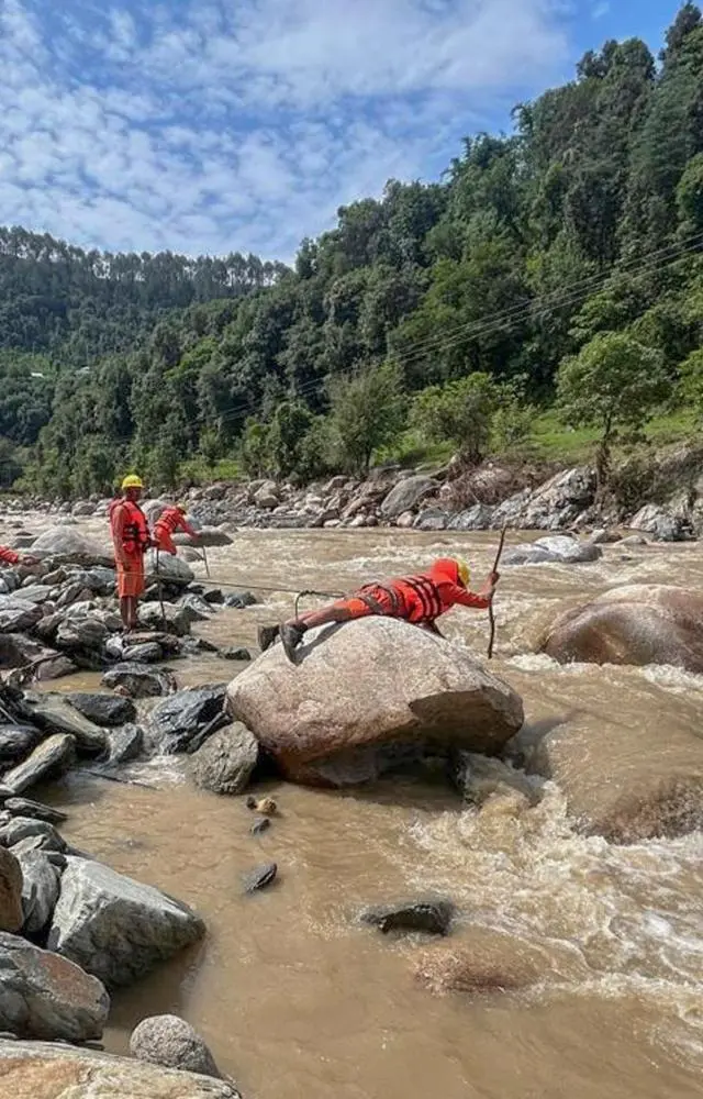 Toll in Himachal Pradesh cloudburst mounts to 14