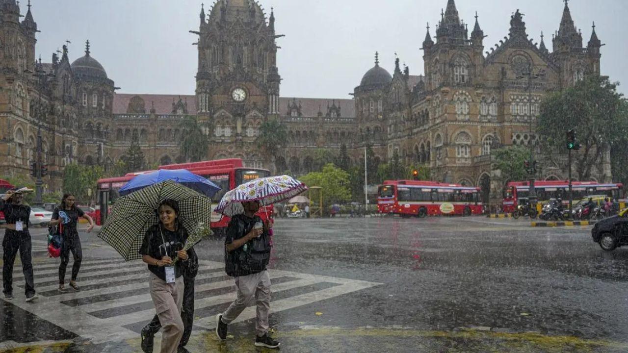 Mumbai Rains LIVE Updates: Heavy rainfall, gusty winds expected across city