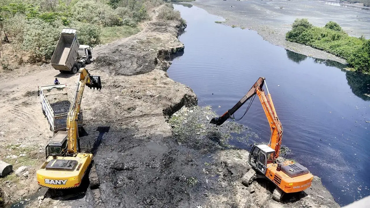 Slap MCOCA against those involved in Mithi river desilting 'scam': BJP, Cong
