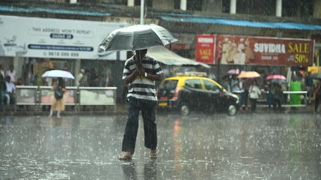 Mumbai, which has been experiencing steady monsoon showers over the past few days, is likely to continue receiving moderate to heavy rainfall, accompanied by cloudy skies and gusty winds