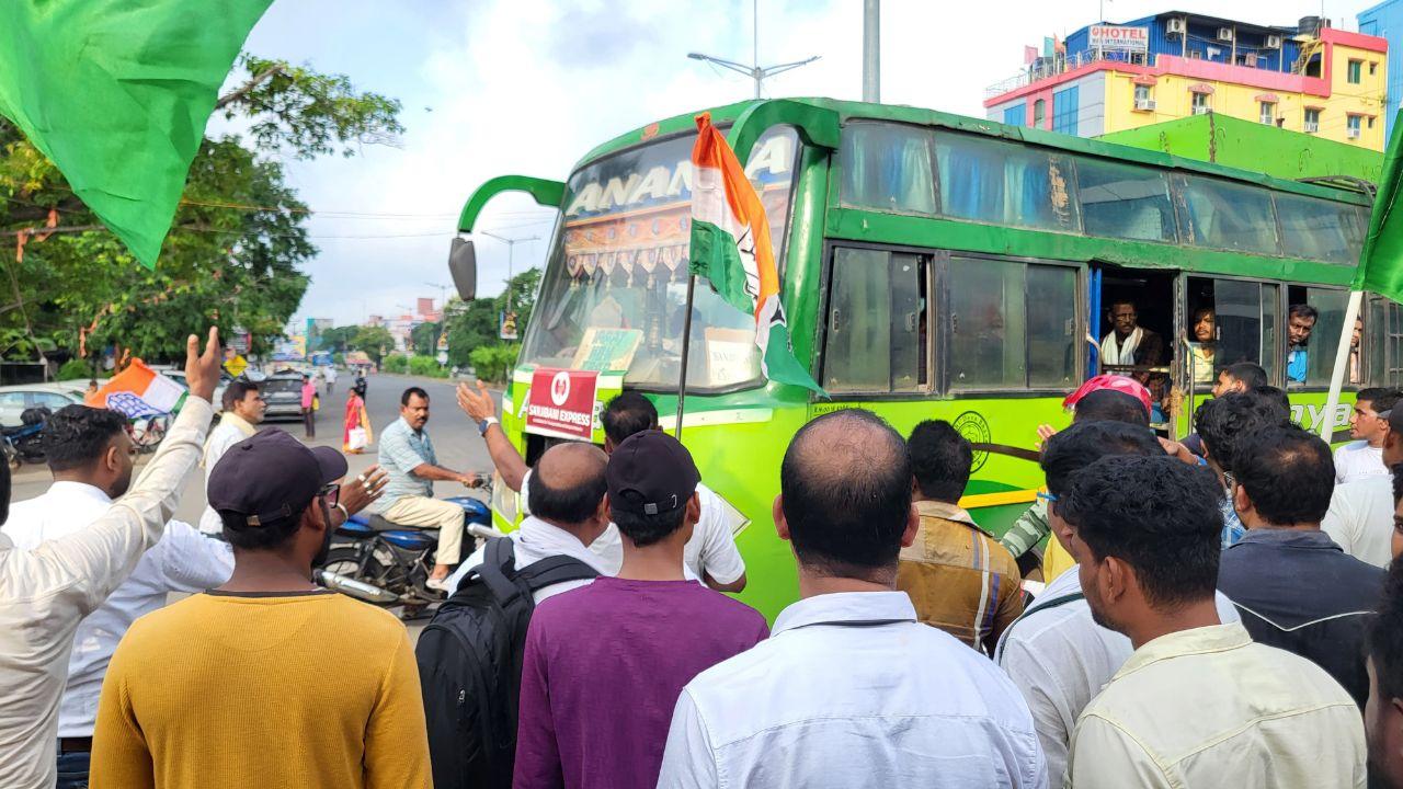 In support of the bandh, the Odisha Petroleum Dealers' Association shut down all fuel stations across the state from 6 am to 6 pm as a precautionary measure