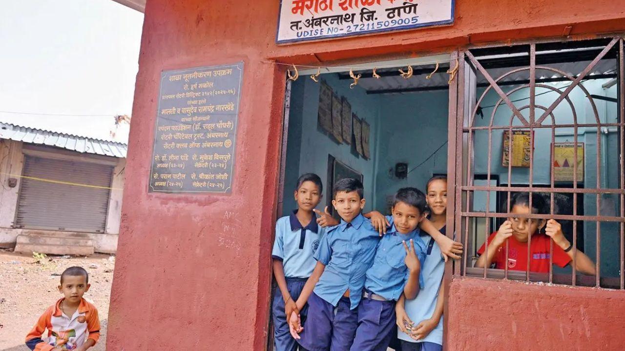 FIR against varsity teacher, others for protest over teaching Hindi in Maharashtra schools