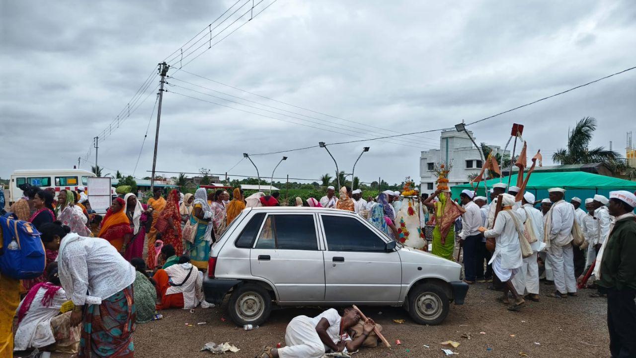 It's important to note that millions of devotees gather for the sacred Pandharpur Wari, a centuries-old pilgrimage honouring Lord Vitthal, an incarnation of Lord Vishnu
