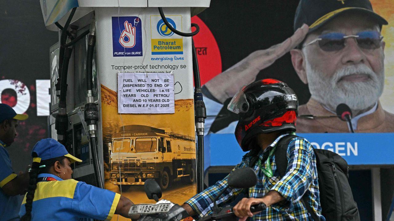 Delhi government puts brakes on fuel ban for old vehicles after public outcry