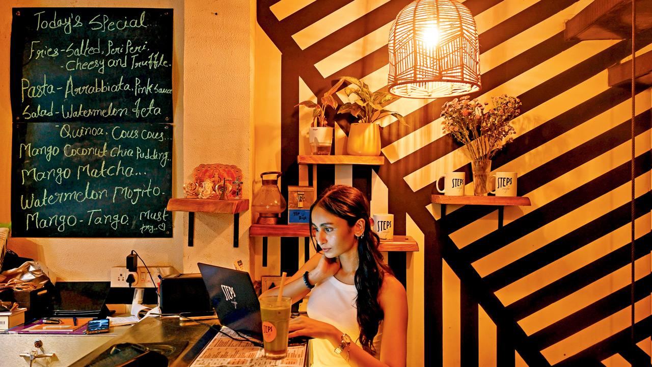 ↑ Piushi Ajwani enjoys being in a café away from the hustle and  bustle of city life. Pic/Satej Shinde