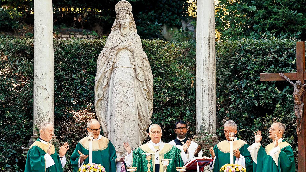 Pope celebrates first ‘green’ Mass
