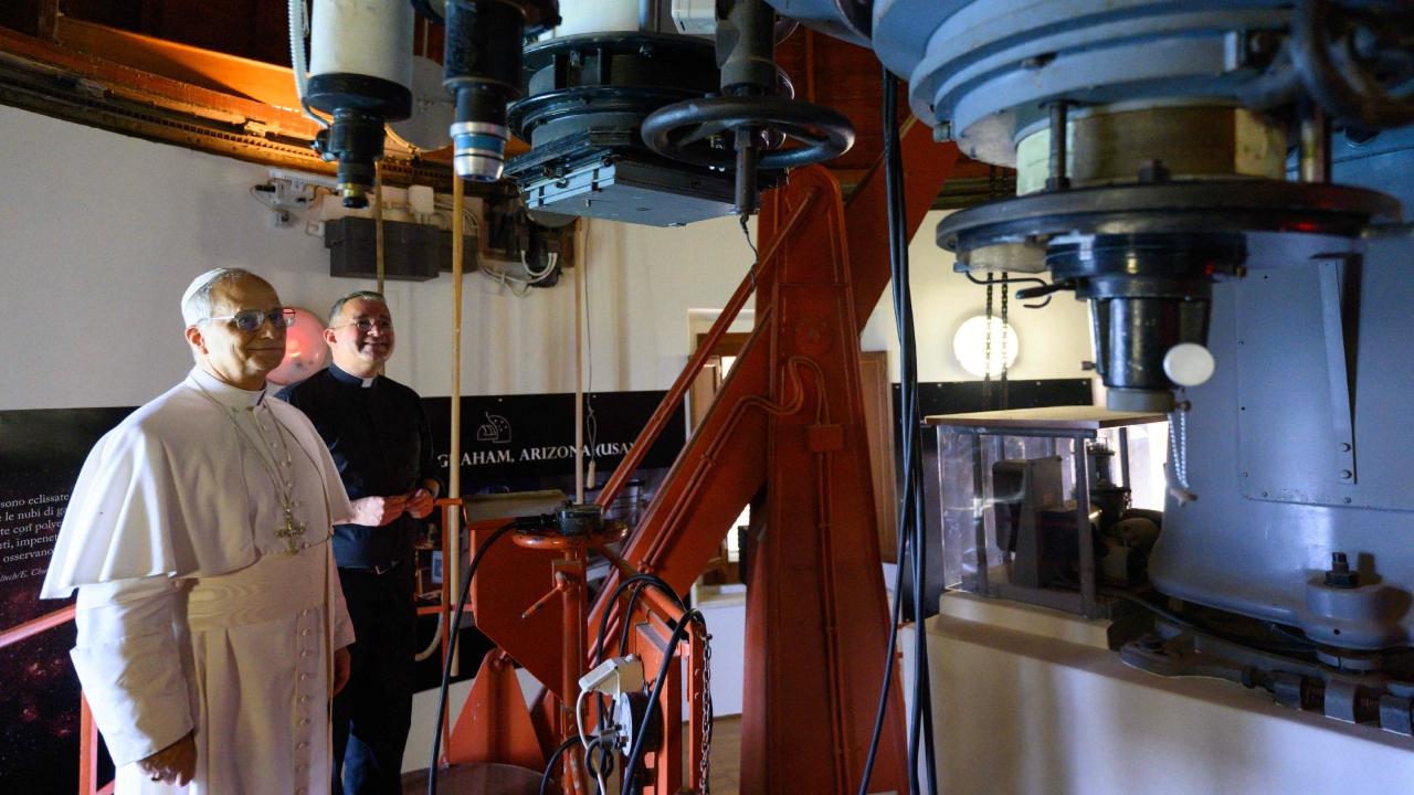 This was Pope Leo's first visit to the observatory, founded in 1891 by Leo XIII. The first vision of it, however, can be traced back to the establishment by Pope Gregory XIII of a commission aimed at studying the scientific data and implications of the calendar reform that took place in 1582