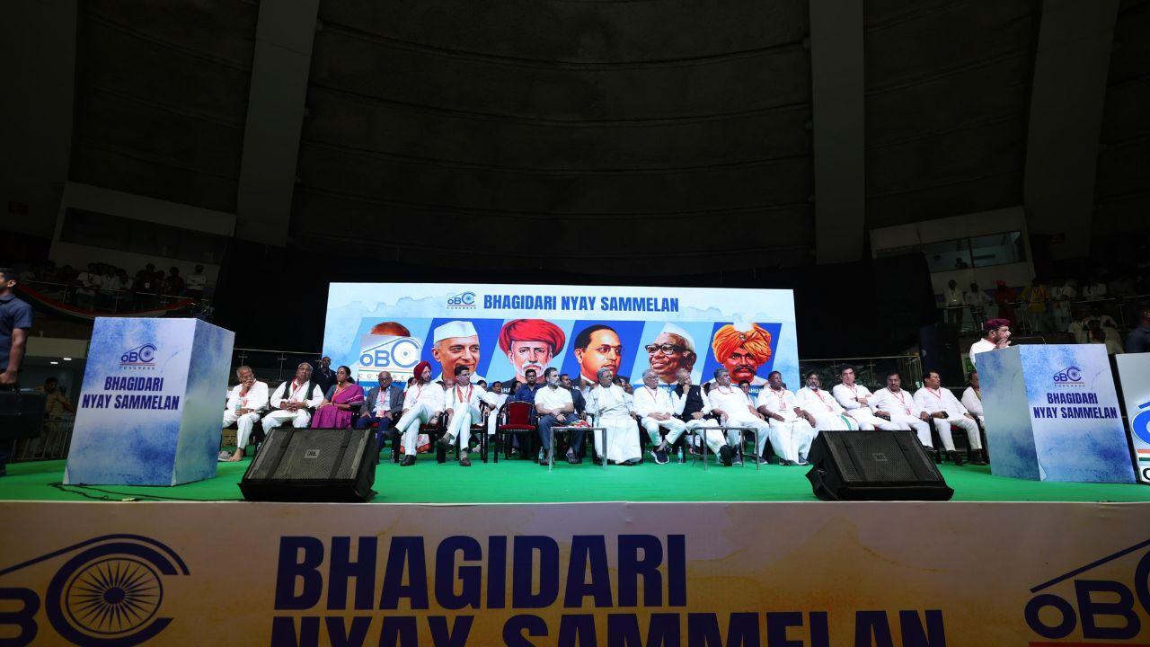 Congress leaders at the 'Bhagidari Nyay Sammelan', demand for a caste-based census and greater representation for OBCs and other backward communities. Pics/X