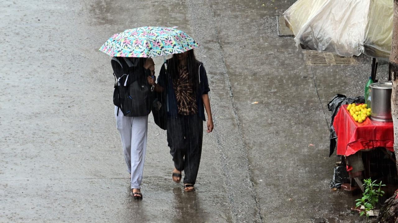 Meanwhile, Mumbai witnessed a high tide of 3.91 metres at 9.19 am, while another one, of 3.38 metres, is expected at 8.37 pm 