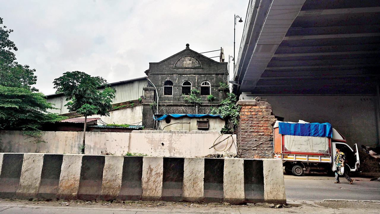 The heritage Reay Road station building appears old and neglected. PICS/ATUL KAMBLE