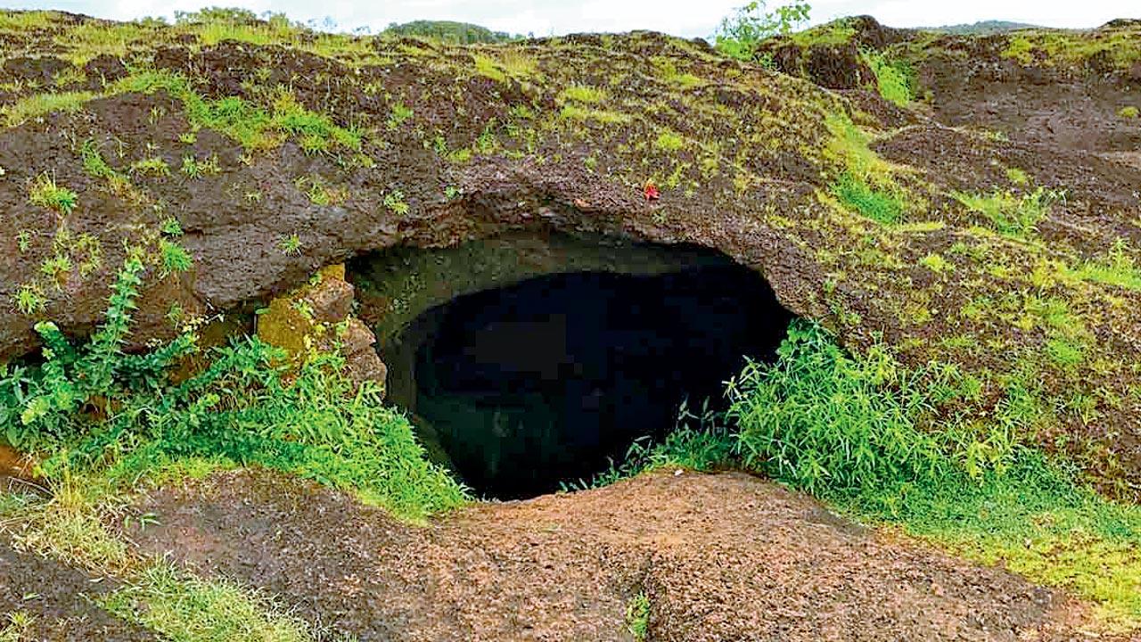 Russian with expired visa squats in Gokarna cave for two weeks