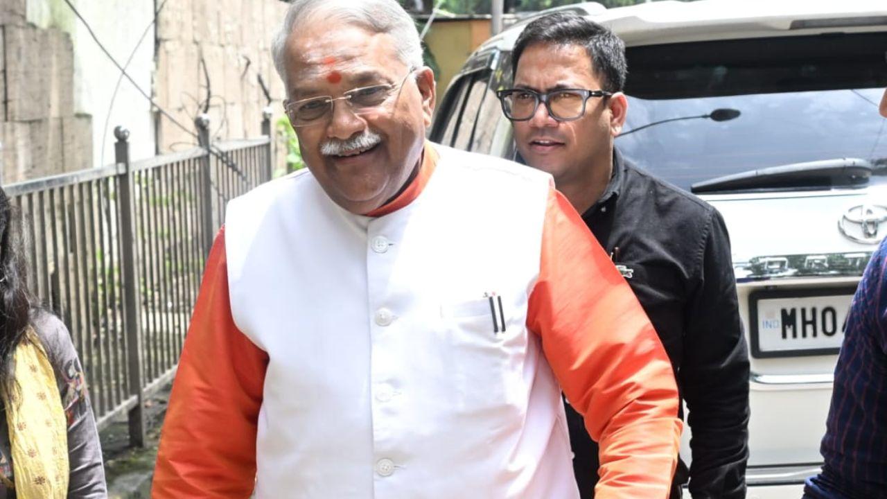 Chandrakant Khaire was among the party members who paid tribute to late Balasaheb Thackeray on Guru Purnima in Mumbai