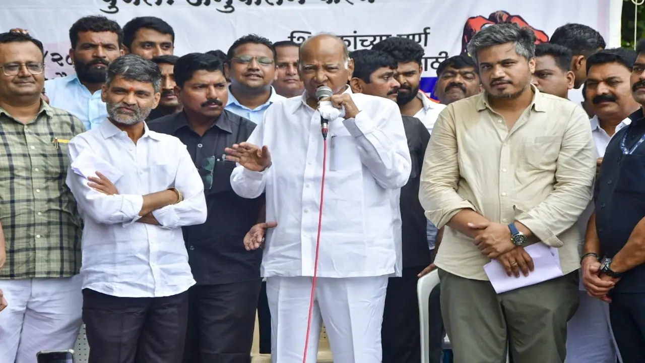 Mumbai LIVE Updates: Sharad Pawar joins teachers' protest at Azad Maidan 