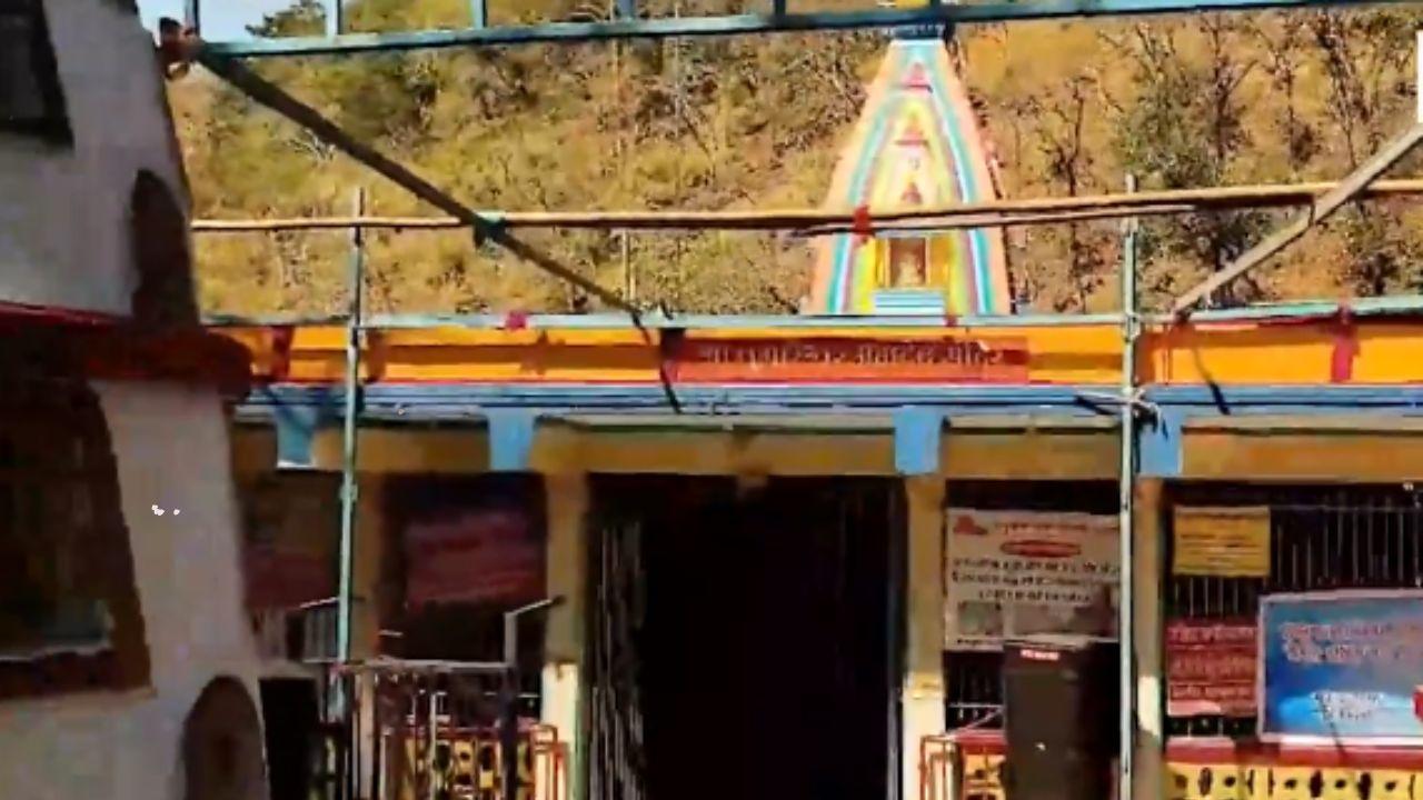 Hidden within the lush greenery of the Tungareshwar Wildlife Sanctuary near Vasai, this temple offers a refreshing escape into nature. The serene surroundings and forested trails create an ideal setting for reflection and prayer, making it a popular pilgrimage site during the Shravan month and on Mondays dedicated to Lord Shiva. PIC/X