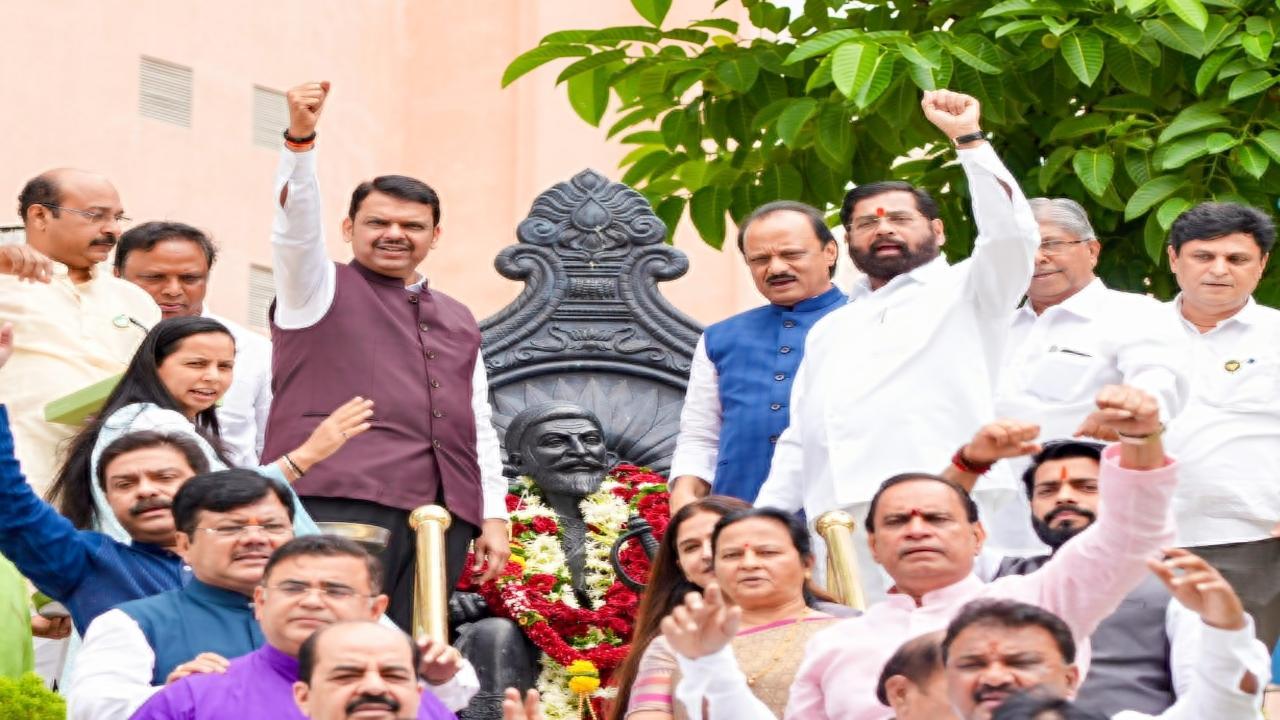 IN PICS: Mahayuti legislators celebrate UNESCO recognition of Maratha-era forts