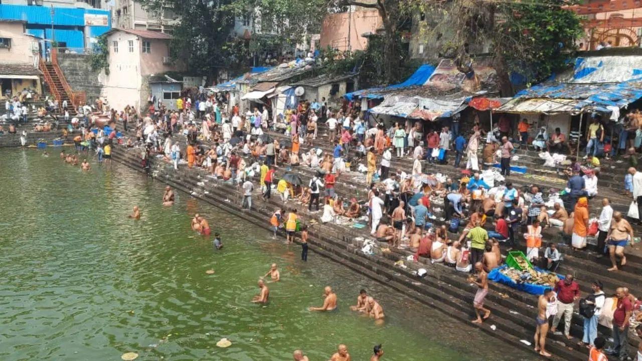 Walkeshwar Temple, also known as the Banganga Temple, a historic shrine, is nestled near the ancient Banganga Tank in South Mumbai. Steeped in mythology and tradition, Walkeshwar Temple offers a calm and spiritually rich experience, attracting devotees looking to reconnect with heritage and peace amidst the city’s hustle. FILE PIC