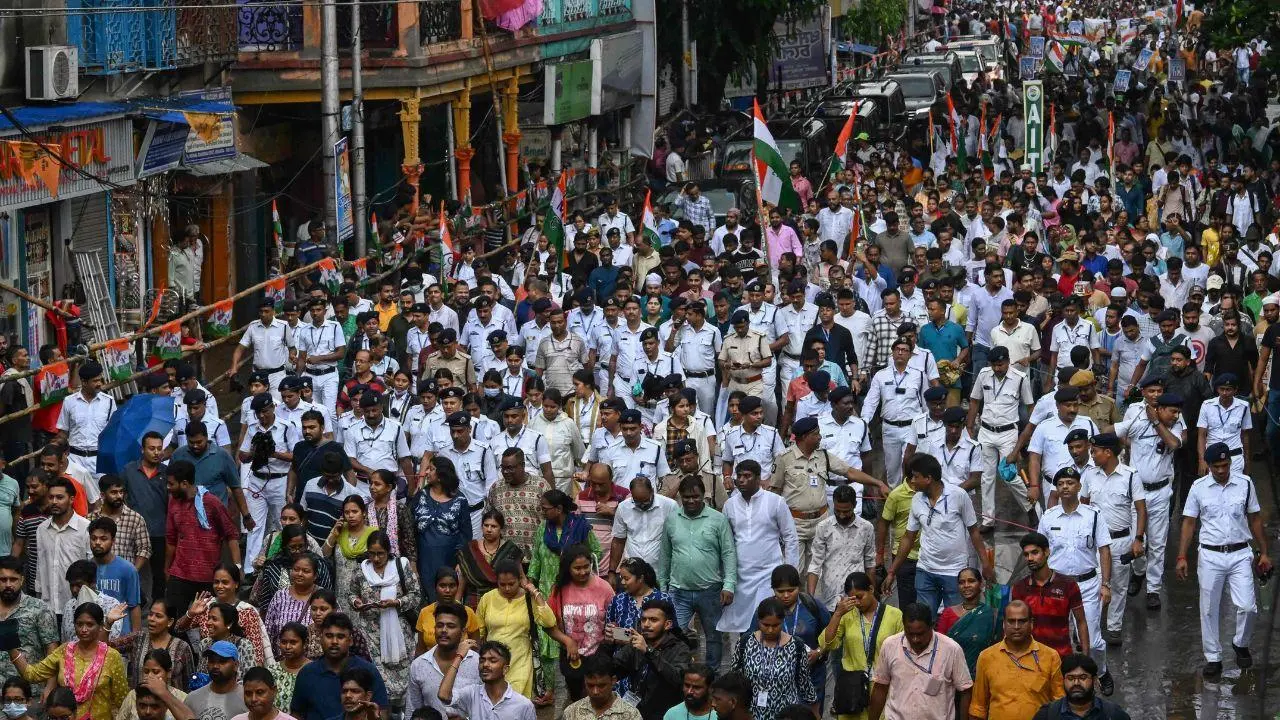 IN PHOTOS: Mamata protests 'illegal' labelling of Bengali migrants across India