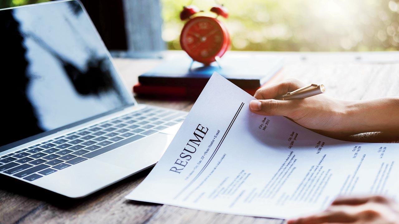 Craft your resume: Your invisible writer