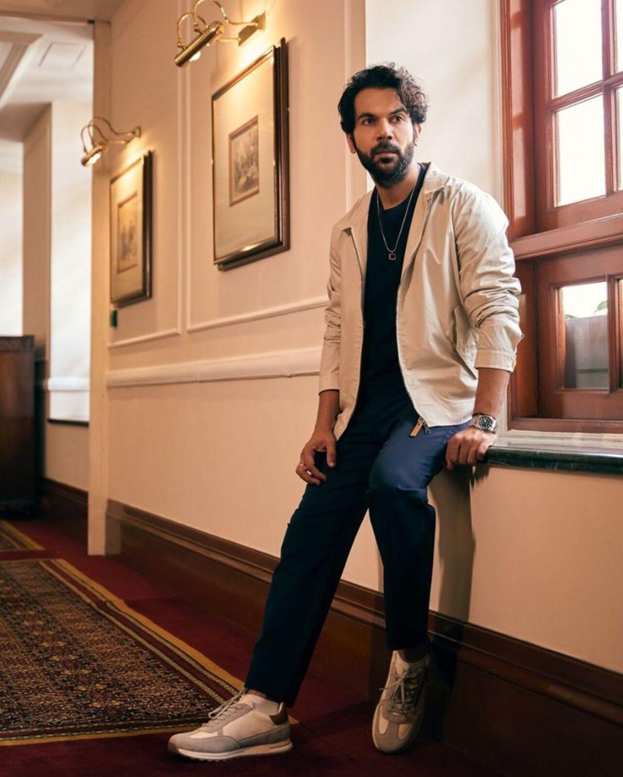 He has also revealed that it was Shah Rukh Khan who convinced him to stretch his budget with his unique theory, which the Maalik star found fascinating and inspiring. He purchased this home for Rs 44 crore in 2022.