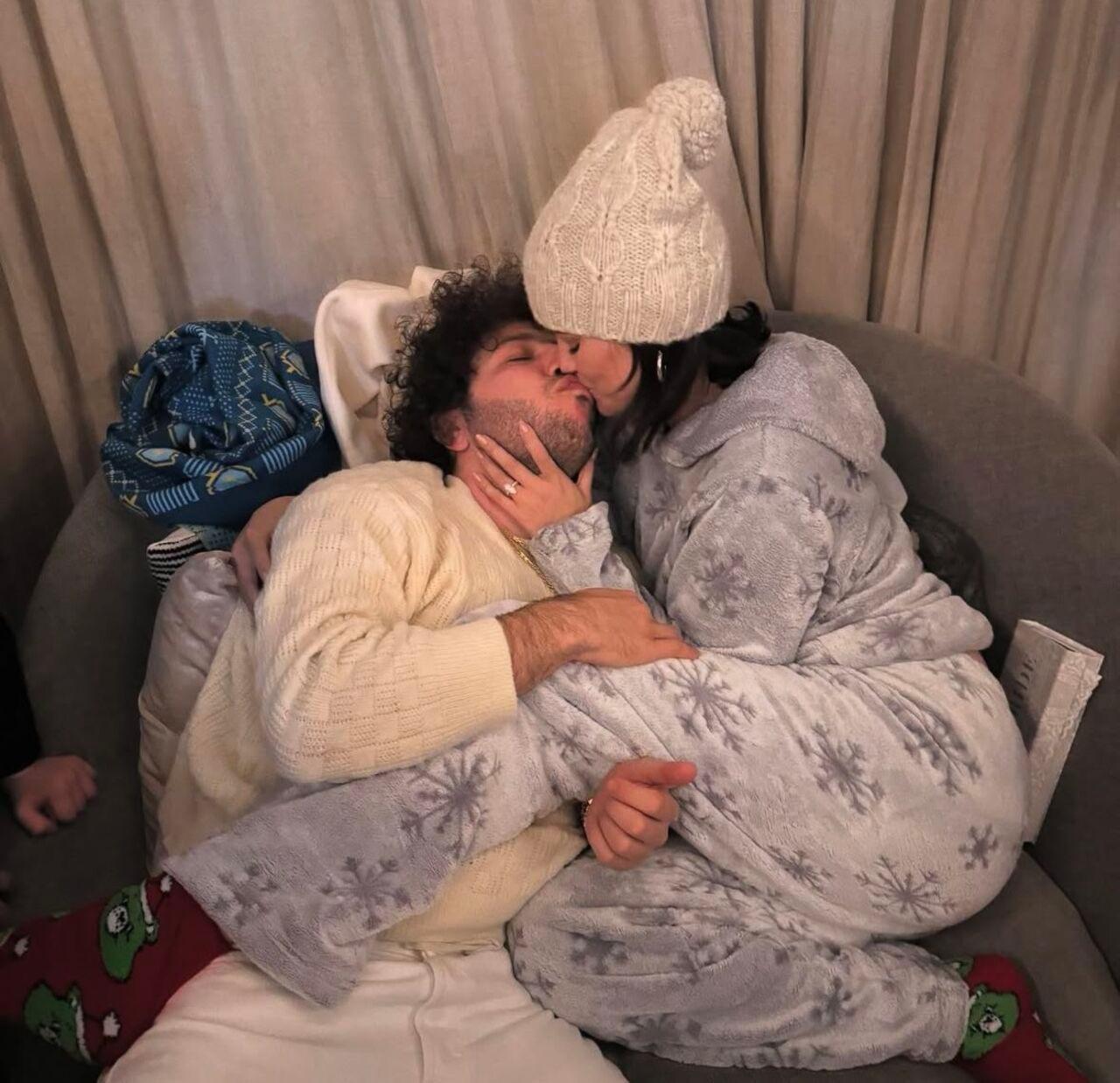 Winters like these? Yes, please! Here, Selena and Benny set major goals once again by simply doing what they do - cuddling.