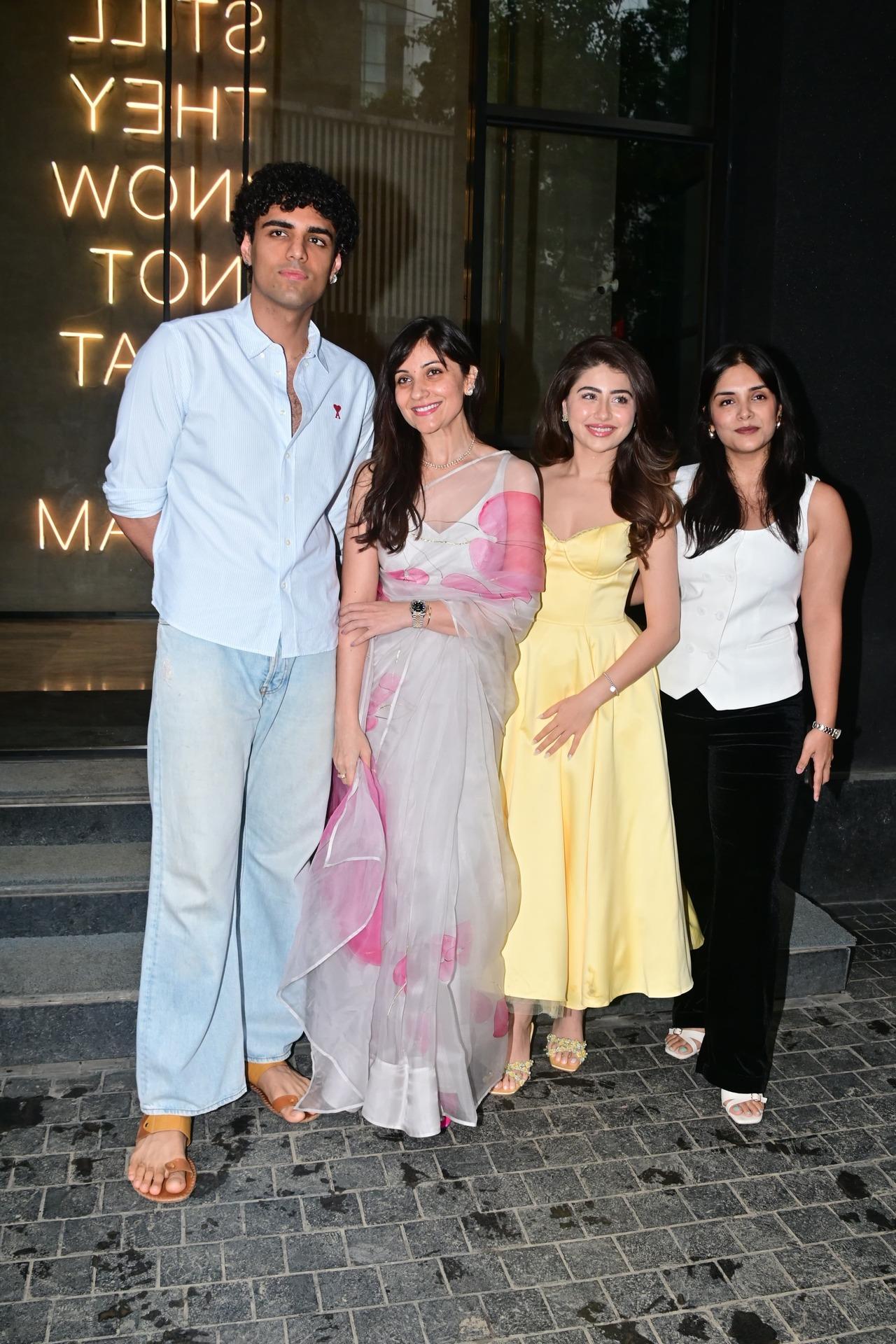 Yeh Hai Mohabbatein fame Aditi Bhatia looked bright like a ray of sunshine in her stunning yellow outfit as she was clicked with cast of her film Hiraeth. The screening of the film was held at Lightbox studios.