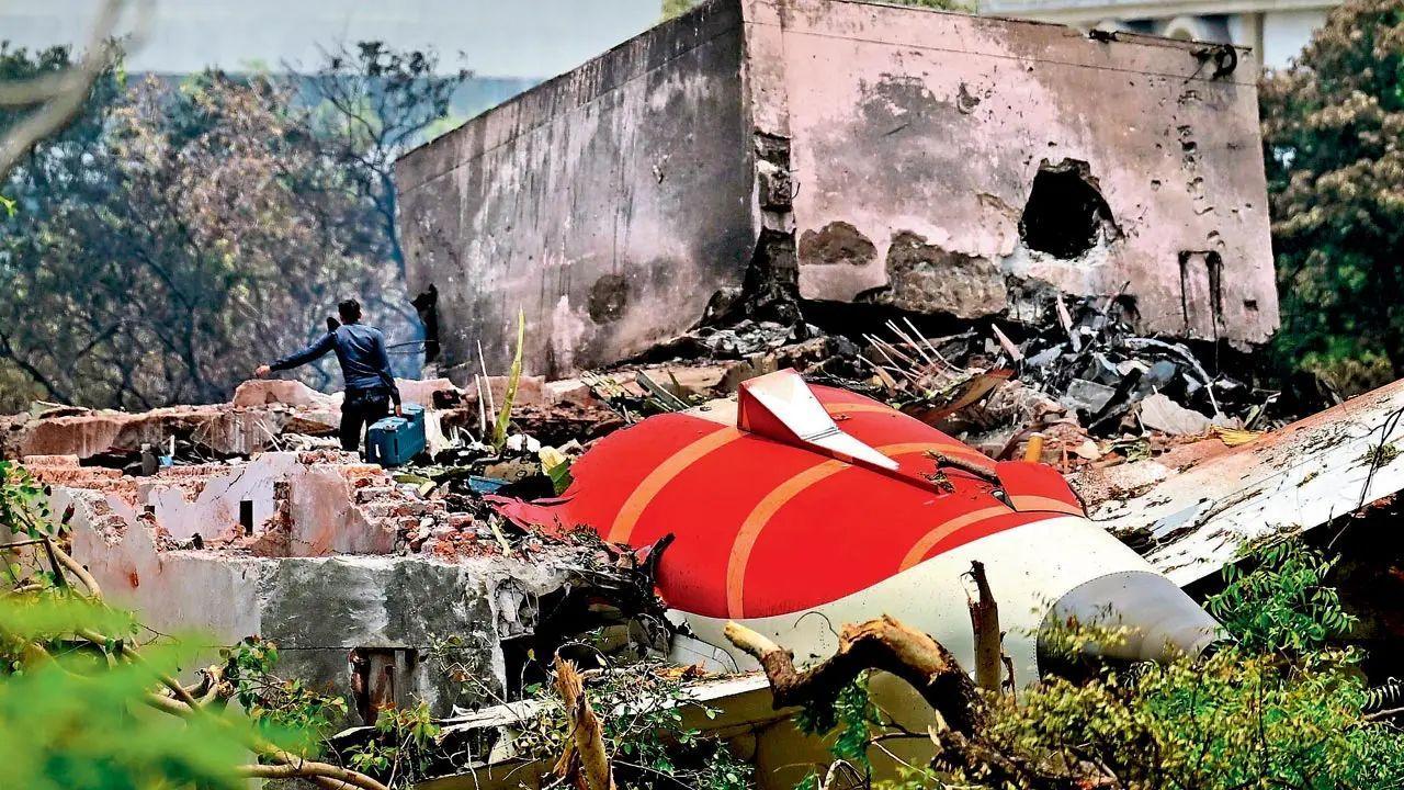 Mumbai LIVE Updates: Fuel switch cutoff cause of AI crash, says report