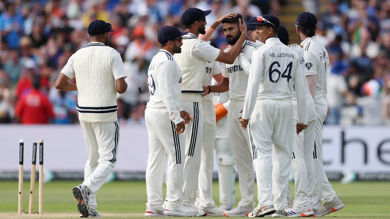 Ind vs Eng 2nd Test: Akash Deep, Siraj strike early as England reach 72/3 at stumps on Day Four