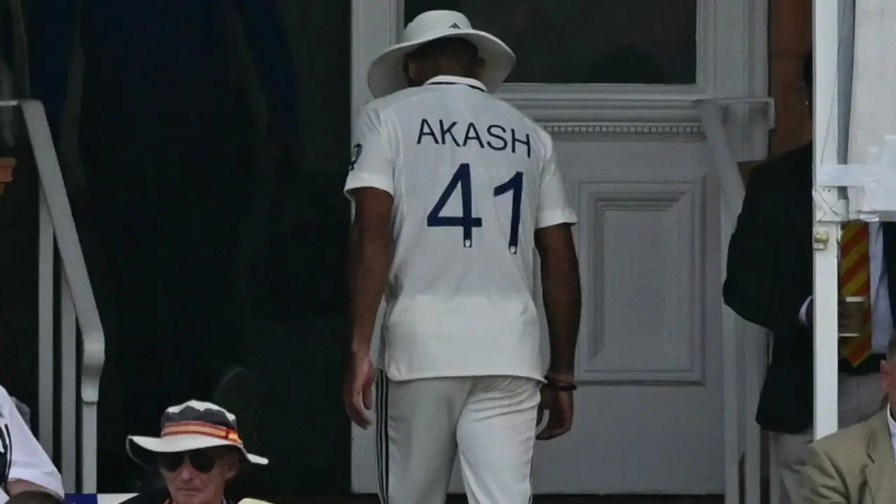 Brief injury scare for Akash Deep at Lord’s as he walks off holding hip