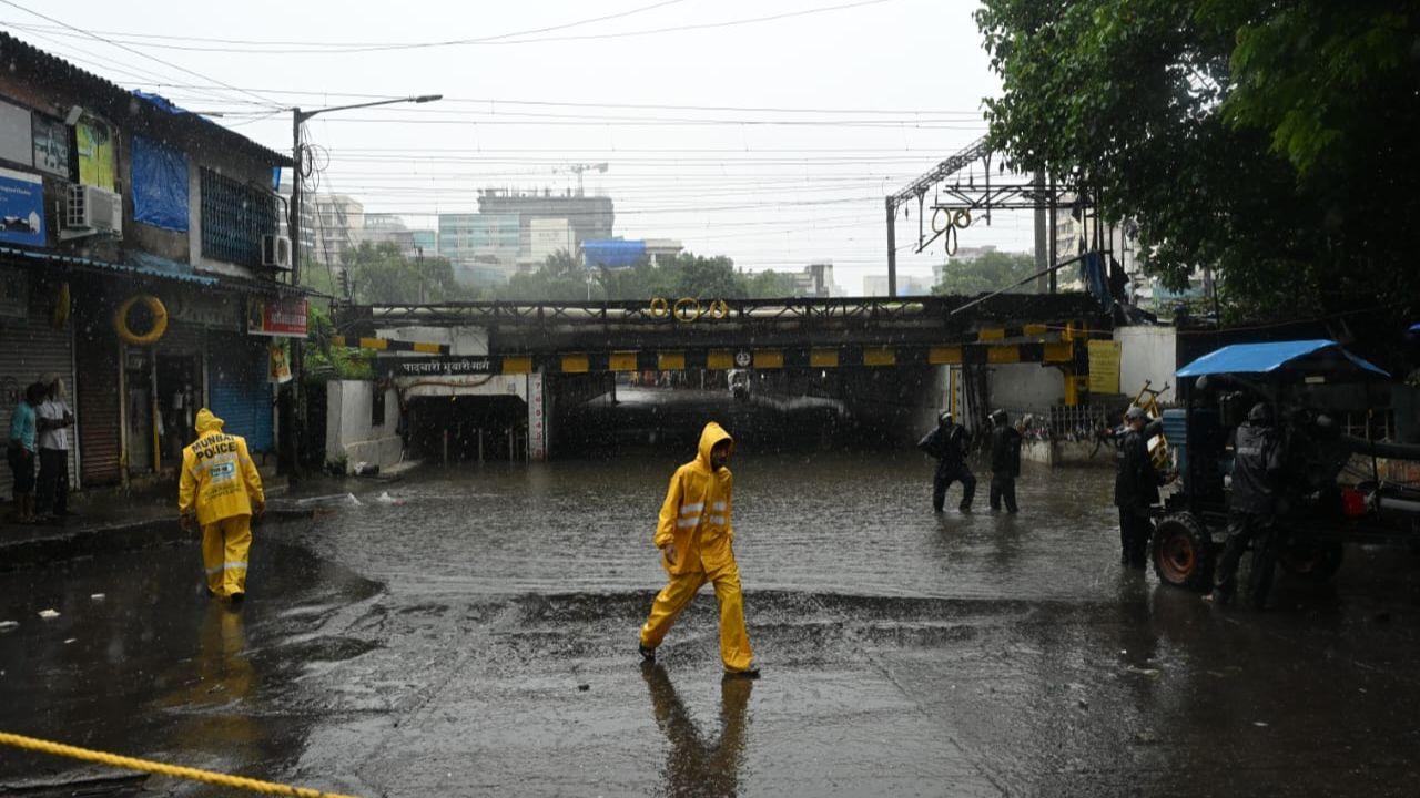 In response to the worsening conditions, the Mumbai Traffic Police issued an advisory warning the public about slow-moving traffic and possible traffic jams, particularly in the Andheri area