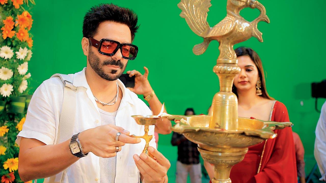 Aparshakti Khurana on the sets of Root — Running Out of Time