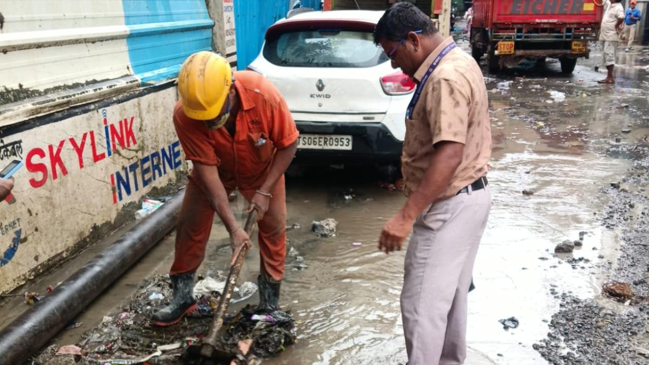 An official from the ward said, “About 4 feet of water was logged only at one point. This was being obstructed by the wall, which was about 3 metres in height, adjoining the nullah. We demolished the wall, and water cleared off in 15–20 minutes”