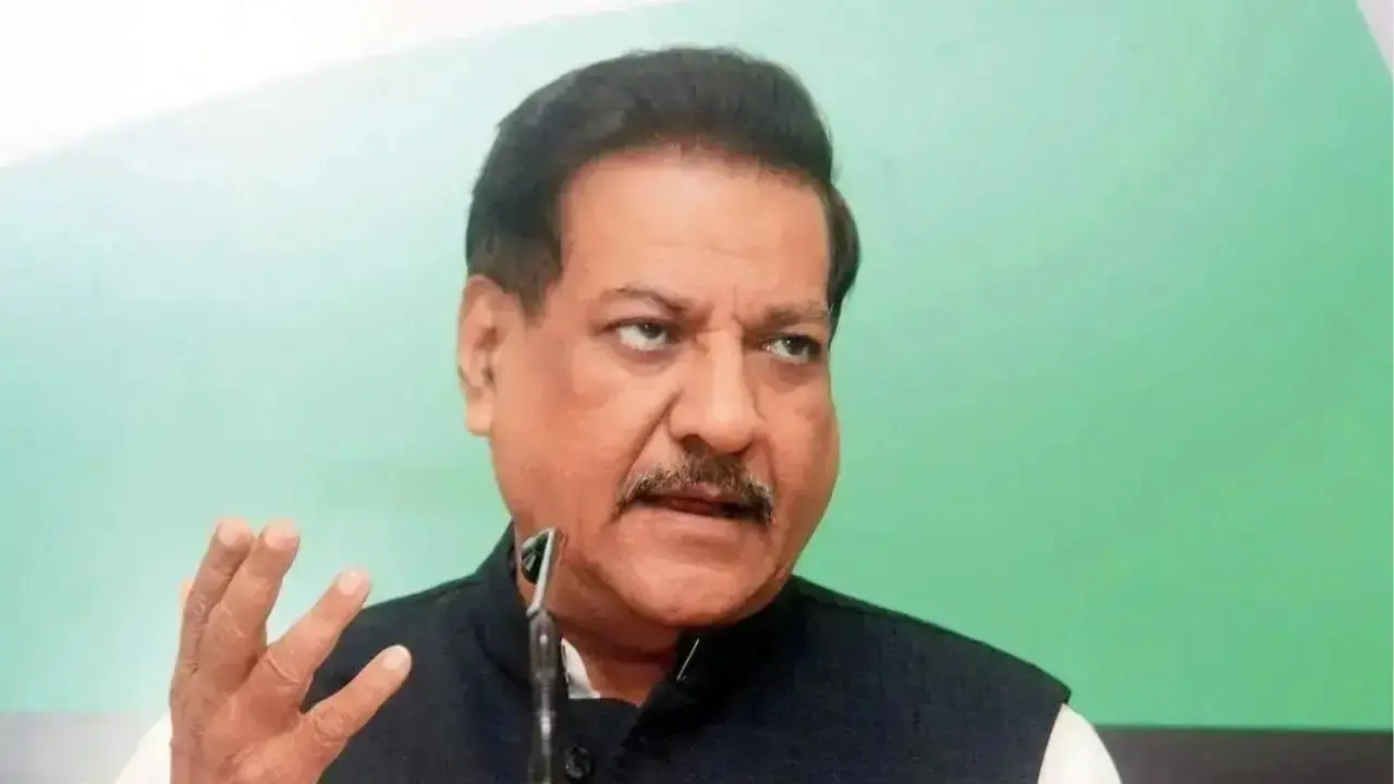 Maharashtra Congress hints at solo run in local polls 