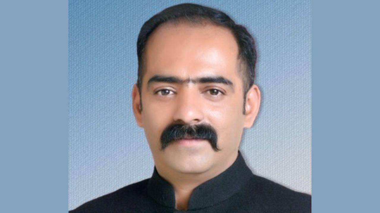 Nitin Gadkari takes cognizance after HP Minister assaults NHAI official